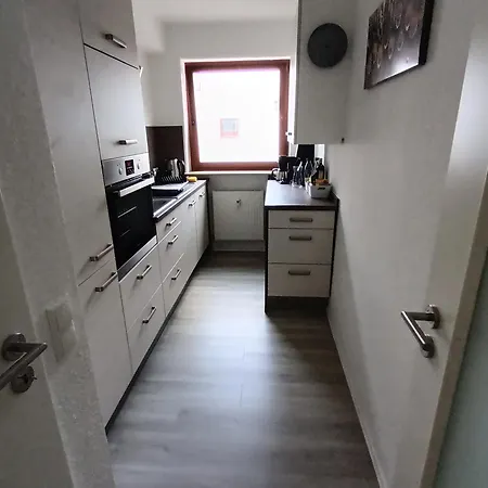 Voll Ausgestattete 3-zimmerwohnung Mit Tg Stellplatz *
